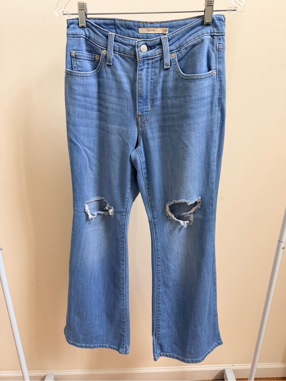 Levi’s 726 flare jeans bootcut distressed medium wash Sz 26